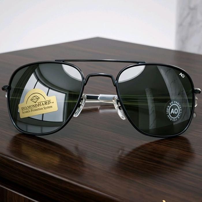 Kacamata Aviator AO DiamondHard dengan Sistem Perlindungan Kaca AO untuk Kualitas Terbaik
