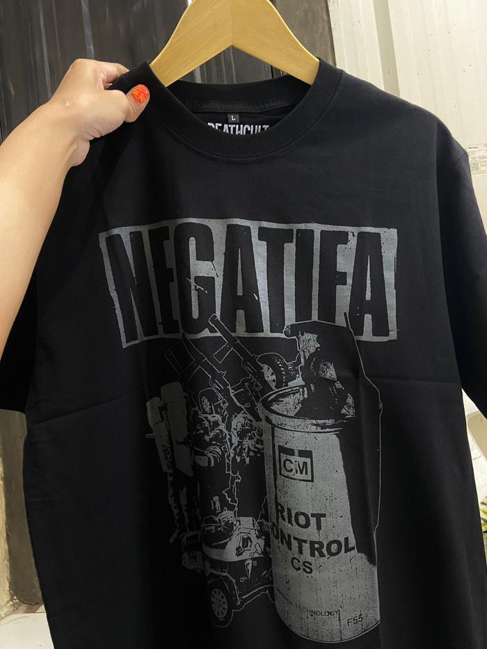 TSHIRT NEGATIFA X HELLPRINT