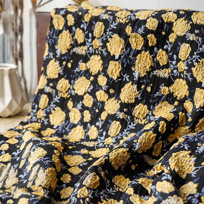 Bunga Sutra Hitam Emas Timbul Benang Gelembung Dicelup Kain Jacquard