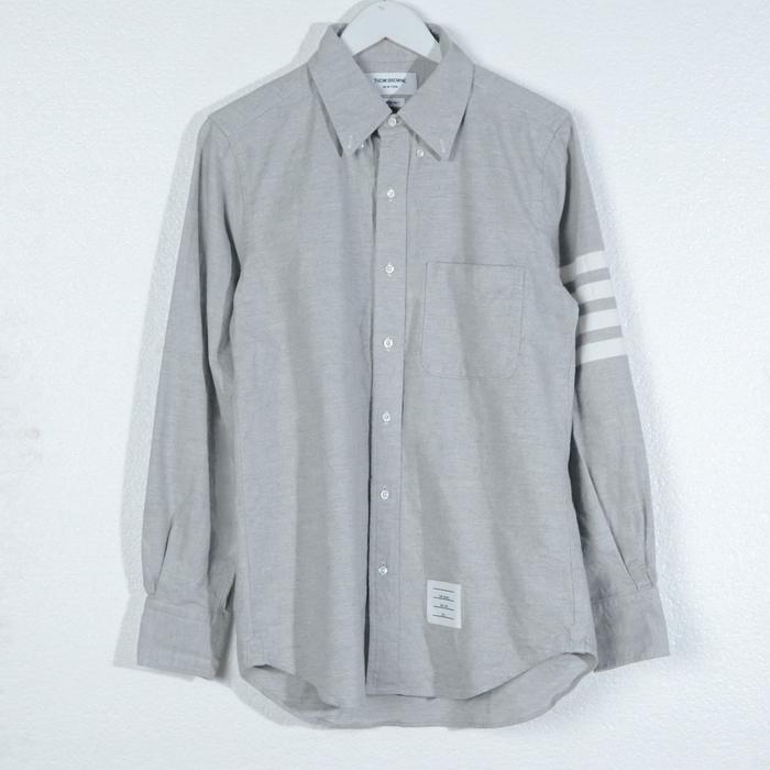 Kemeja THOM BROWNE 4 BAR BUTTON DOWN GREY LONG SHIRT 100% ORIGINAL