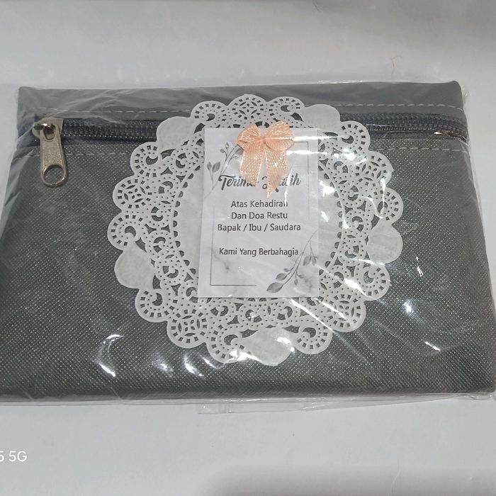 souvenir pernikahan dompet pouch Kartu