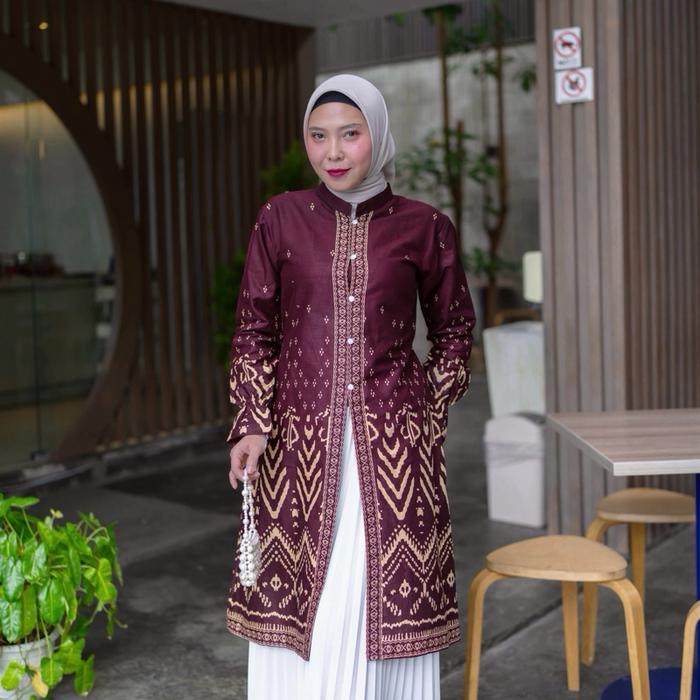 BATIK RAVINDRA Tunik Batik Serena Lengan Panjang Kancing Depan Tali Samping Katun Elegan
