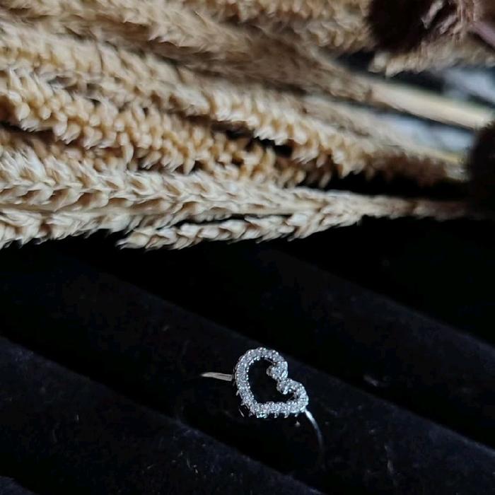 cincin love putih titanium