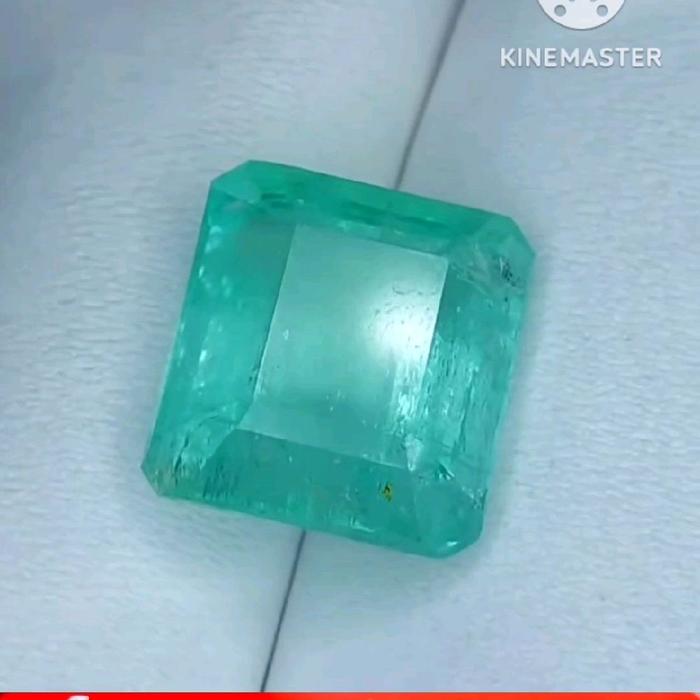 Buat kolektor HQ AS885Zamrud Rusia ,Big size Emerald Beryl ,harga Rp 50 juta  ,berat ,11.49 ct dim .