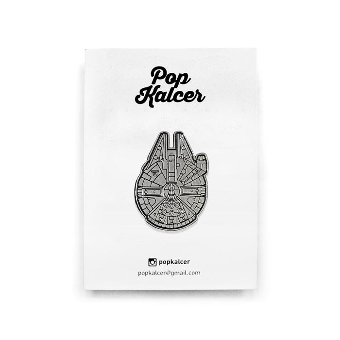 Millenium Falcon - enamel pin