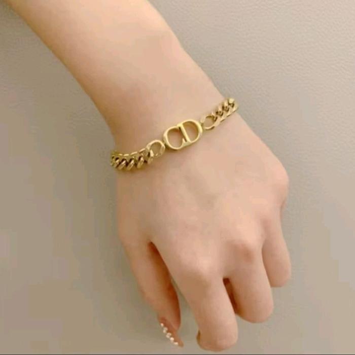 Gelang Rantai Korean Steel Titanium Gold Plated Motif CD Elegan