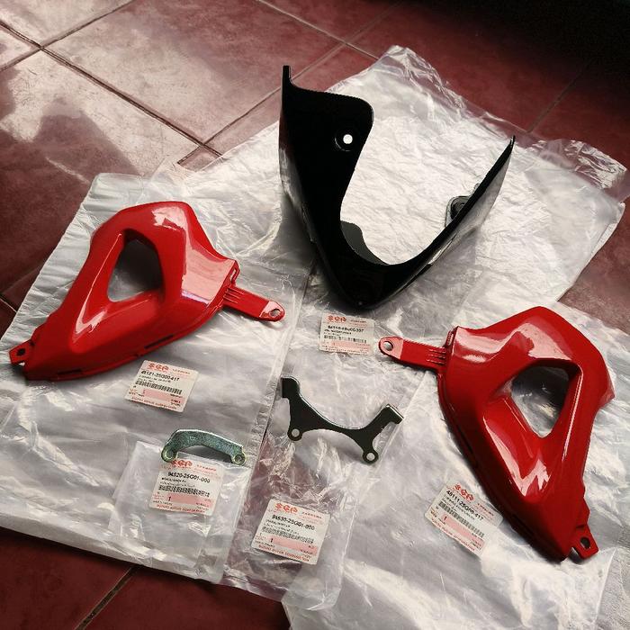 COWLING SET SAYAP BAWAH RAIDER 150 MERAH HITAM ORIGINAL SGP THAILAND