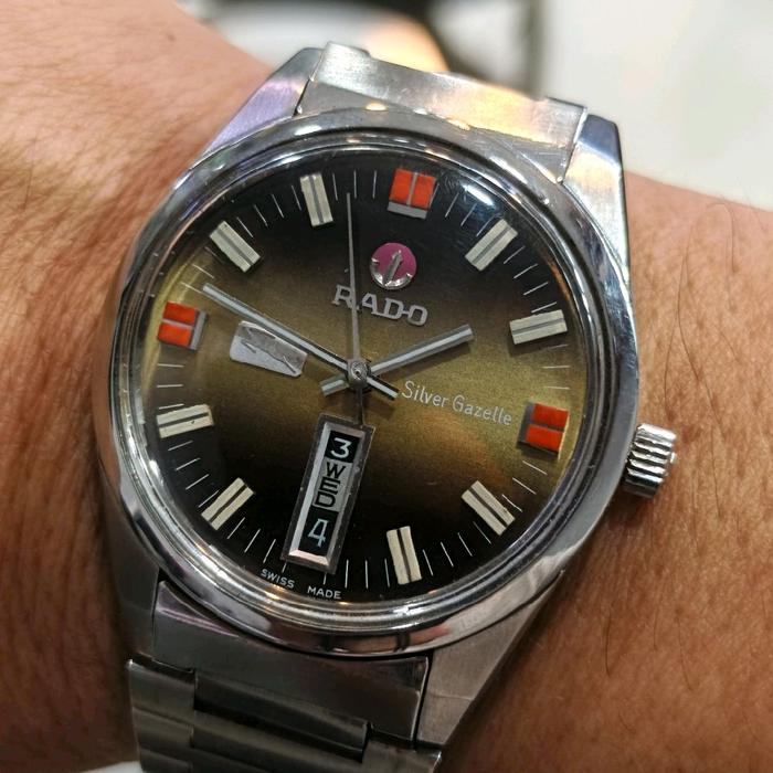 Rado Silver Gazelle Jam Tangan Pria Swiss Made dengan Tampilan Elegan dan Fungsional