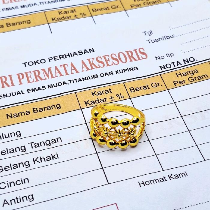 cincin dubai terbaru sangat elegan perhiasan emas muda 3.5 dan free surat dari toko Rings Wanita