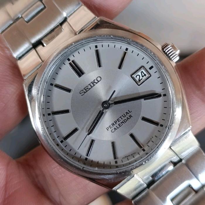 SEIKO PERPETUAL CALENDER 8F32 BEAUTIFUL BROWN DIAL (EXTREME RARE)