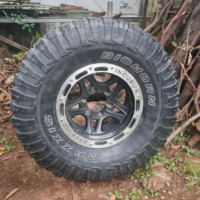 Velg incubus Off road dan Ban 33MT R15