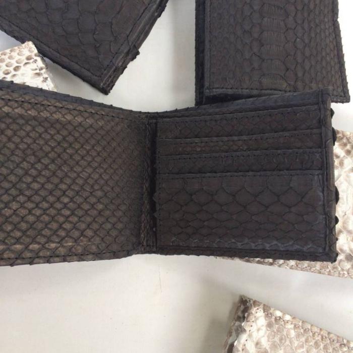 Dompet cowok kulit ular piton