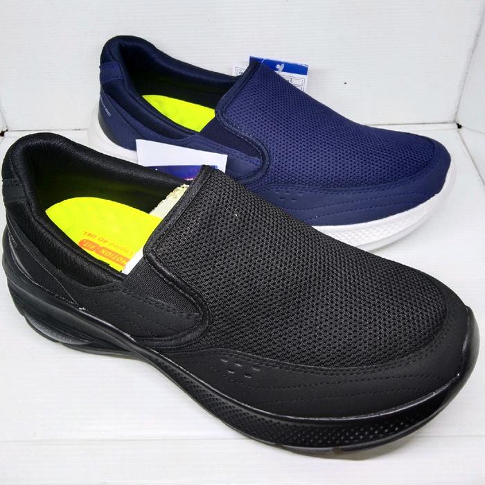 SEPATU SLIP ON SPORT PRIA SEPATU TANPA TALI (Walking) MERK SPOTEC FIAT DUA WARNA HITAM POLOS DAN NAV