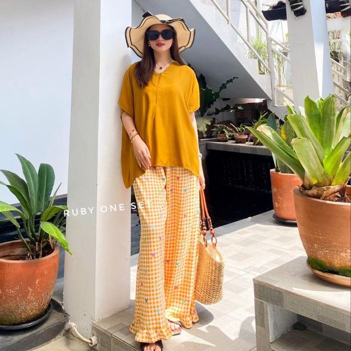 Ruby One Set Daily Pajamas Kekinian Baju Hangout Wanita Tangan Pendek Lucu Atasan Celana Panjang Ray