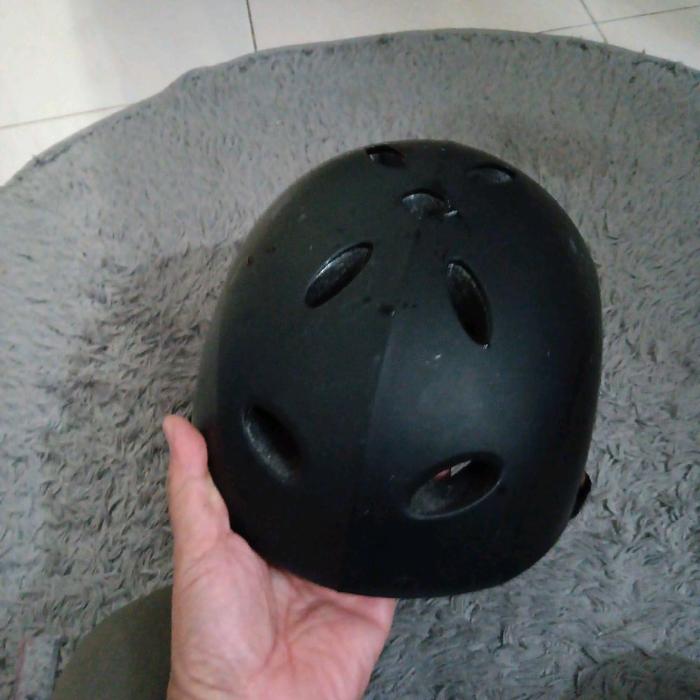 Helm Sepeda Volcane . EN 1078  seken