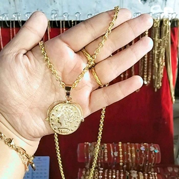 Kalung rupiah bahan emas lapis kristal