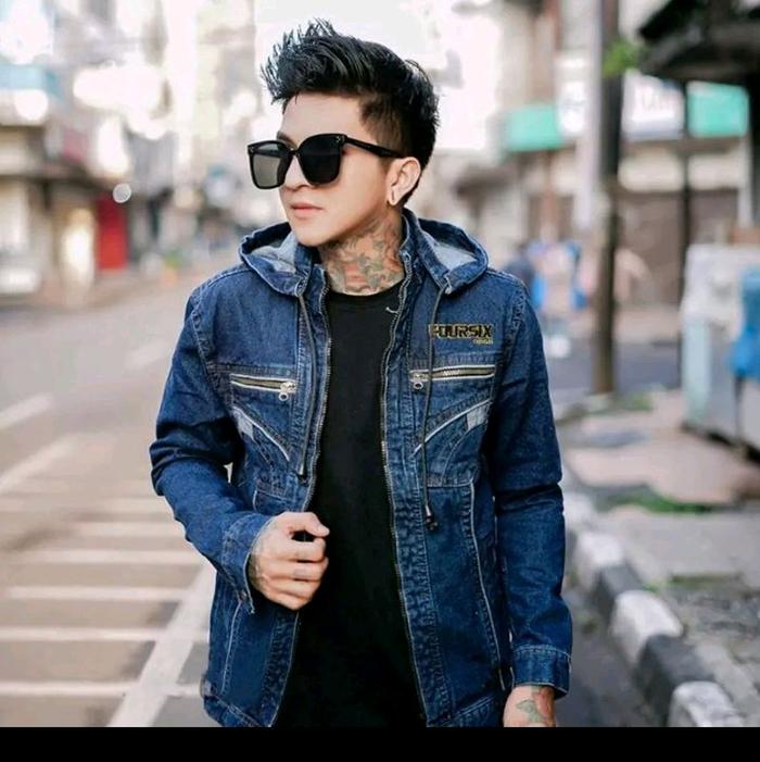 jaket jeans pria zipper kupluk bisa lepas pasang lengan panjang snap button terbaru || rk Distro Hit