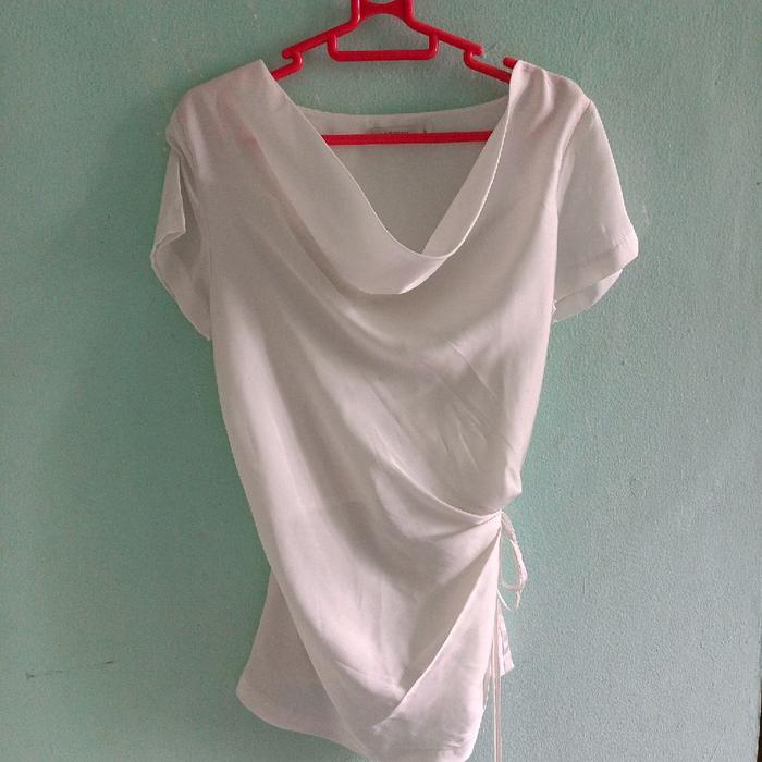 Baju blouse manis buat kantoran merk accent