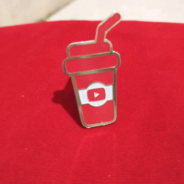 pin custom gantungan kunci gelas yotube ukuran 3,7cm/2cm paku manset,bisa di pesan sesuai keinginan 