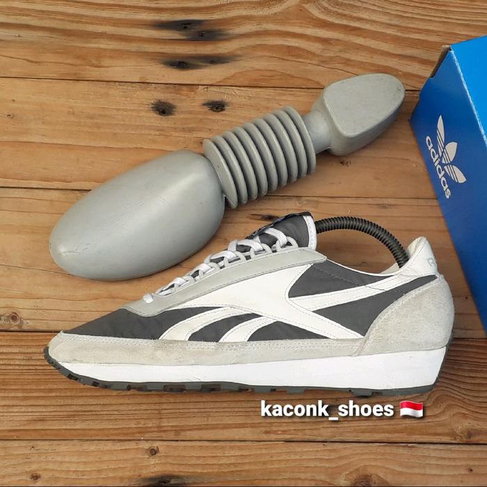 SEPATU SNEAKERS CASUAL REEBOK AZTEC CLASSIC GREY WHITE ORIGINAL