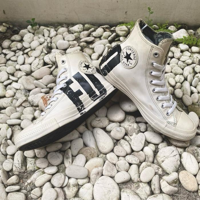 Converse x Sex Pistols “NO FUTURE”