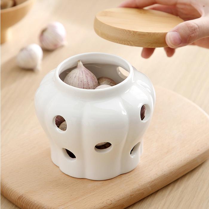 Toples Keramik Berlubang Dengan Tutup Toples Penyimpanan Bawang Putih Dan Jahe Cocok Untuk Dapur
