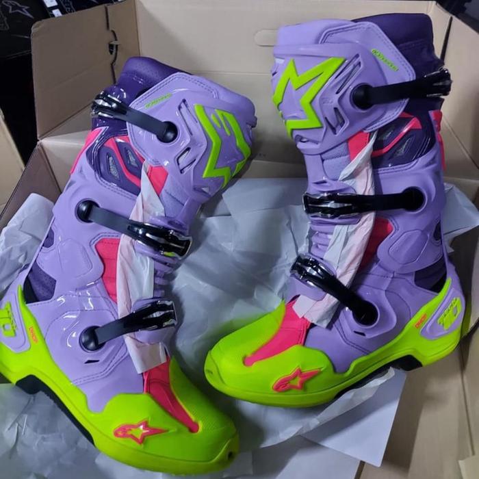 ALPINESTARS TECH 10 SUPERVENTED PURPLE FLO LIMITED SEPATU CROSS ALPINESTARS TECH 10 SUPERVENTED PURP
