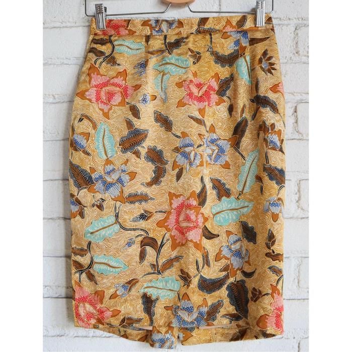 Rok span batik belah belakang