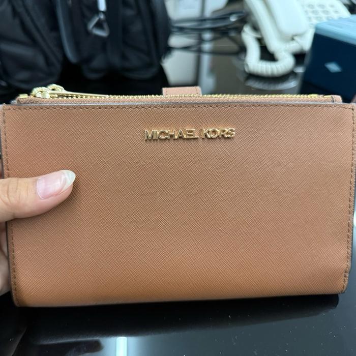 MK WALLET WRISLET DOUBLE ZIP