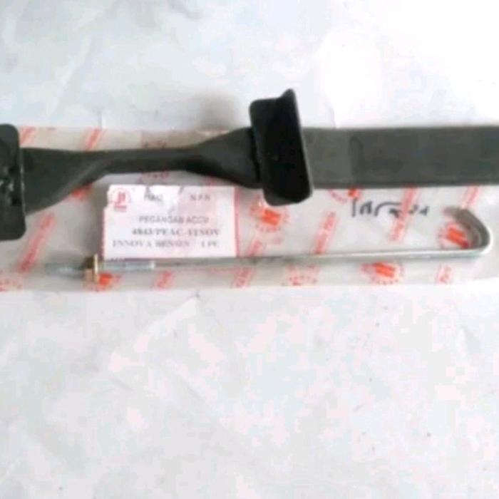 Breacket Breket Jepit Plat Penahan Accu / Aki Innova Bensin