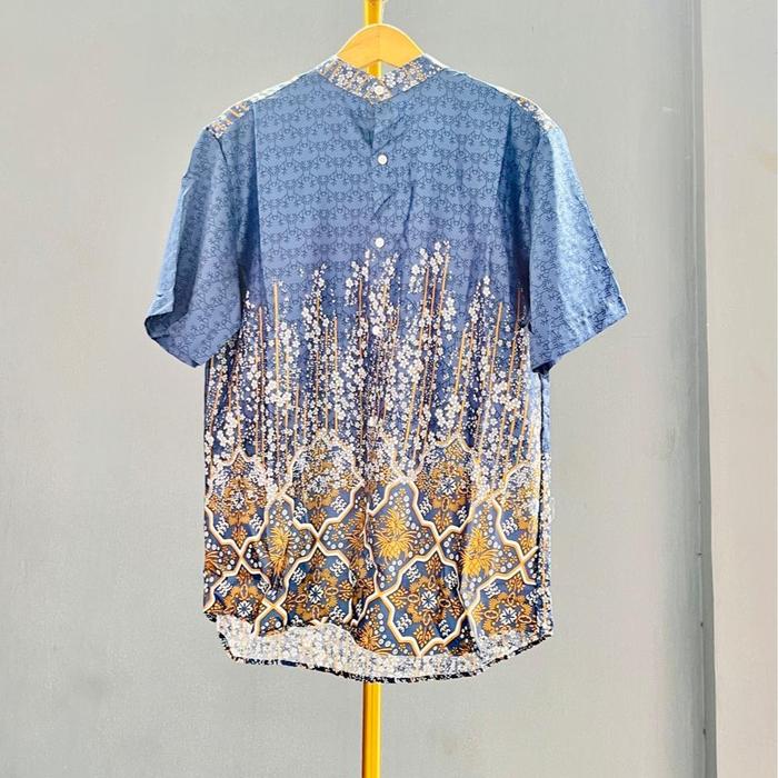 KOKO BIRU LAUT/WARNAWARNIDAILY