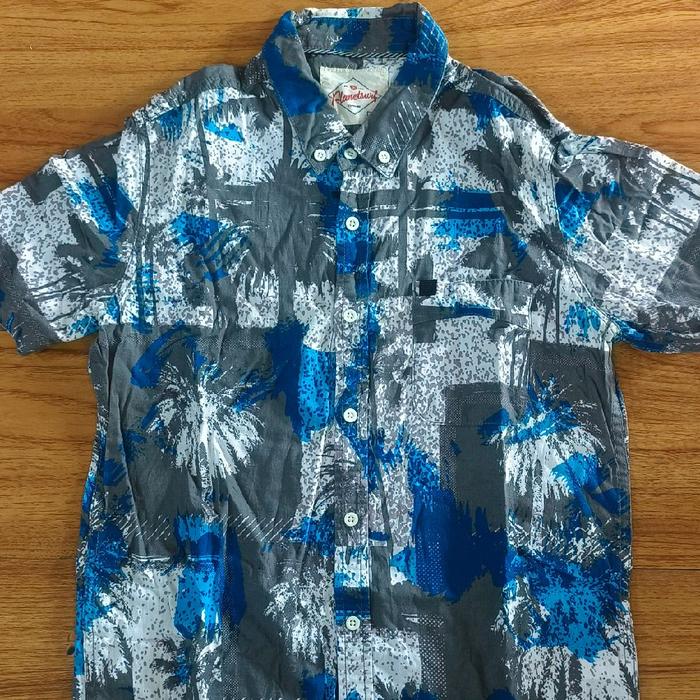 Preloved Kemeja Planet surf Original Size S