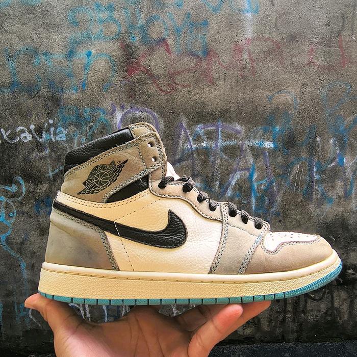 Sepatu Air Jordan 1 Retro High OG University Blue - Size 42.5 insole 27cm. Sepatu Jordan Second beka
