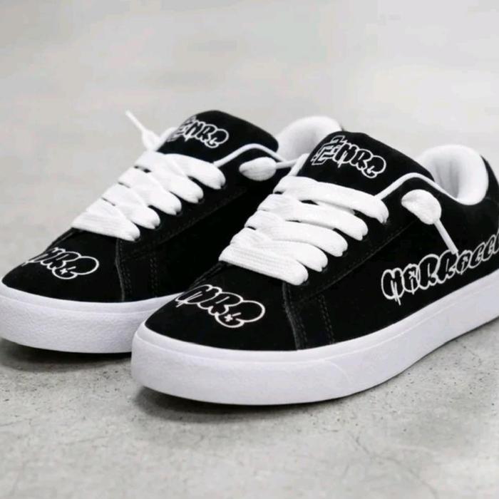 SB MARABUKA Sepatu Sneakers Casual Model Grafiti Hitam Putih Unisex Wanita Bahan Full Suede Gratis K