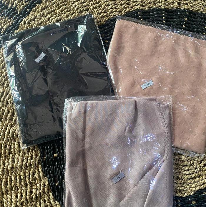 krudung Segi empat polos Mrk kairo