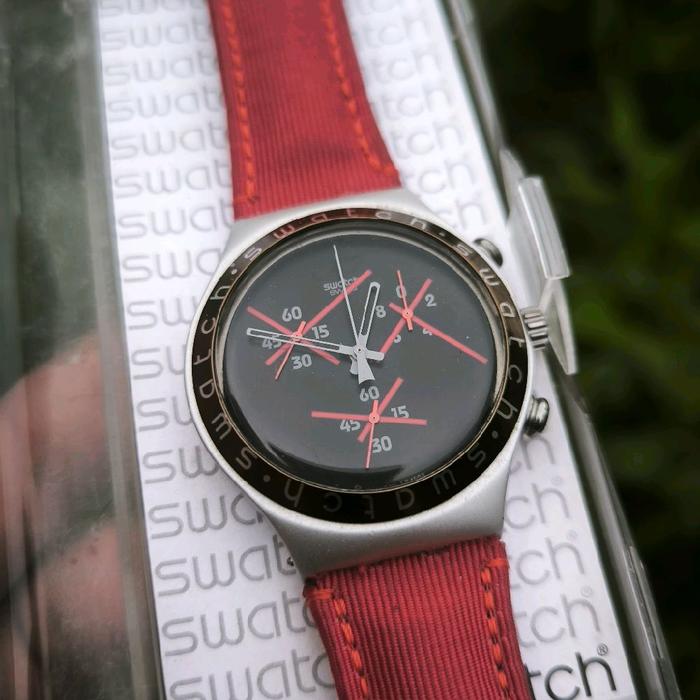 Swatch Jam Tangan Pria Chronograph Tali Merah Desain Elegan Gaya Modern Original New Old Stock Bukan