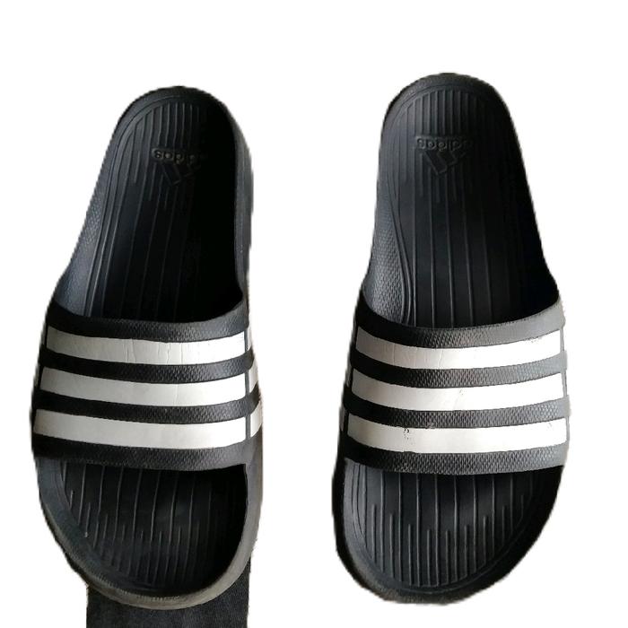 Sandal adidas size 40 second Pria