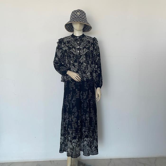 Gamis plisket lesti bunga bunga