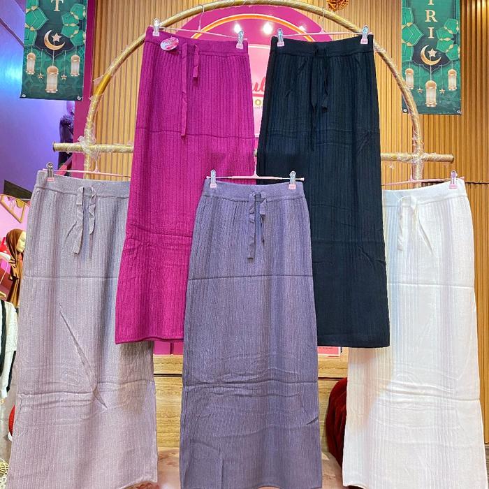 Rok Span Rajut Import Warna Hitam - Panjang 85-90cm - Katun, Shakila, Cewek, Baju, Casual, Pendek, B