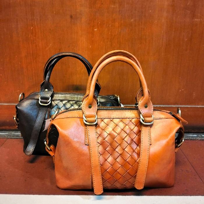 Tas Selempang Wanita Anyam Kulit Sapi Asli Jogja