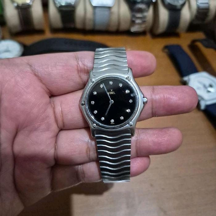 EBEL Jam Tangan Wanita dengan Desain Elegan dan Tali Stainless Steel
