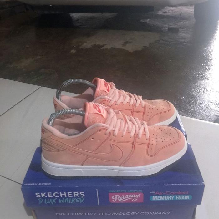 sepatu second branded nik€ sb dunk low pink pig original preloved like new