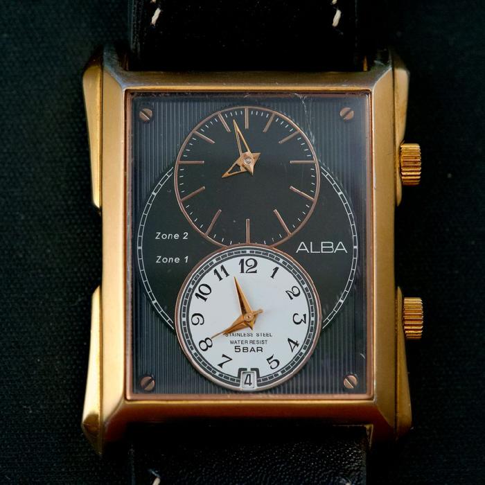 Jam Alba Dual Time Quartz Watch