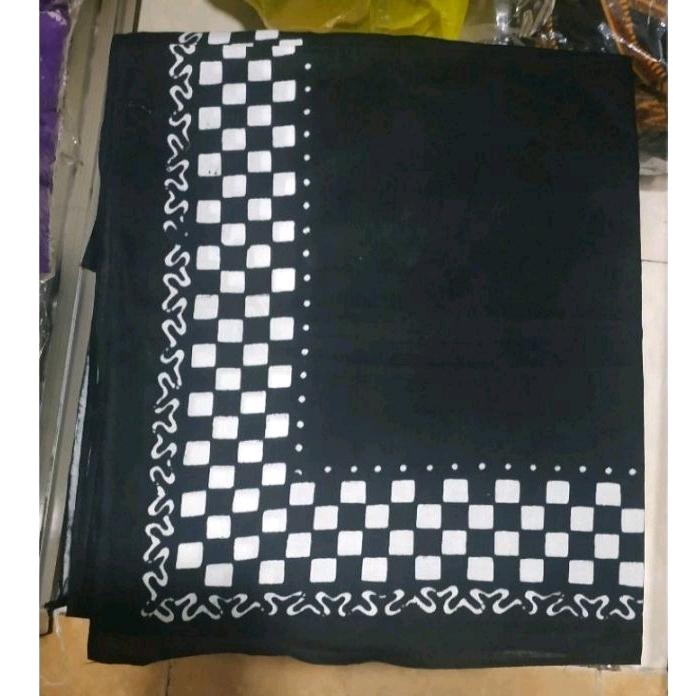 Udeng Batik Segiempat / Iket Batik Segi empat / Iket Kepala Motif Kotak Putih Segiempat /Totopong