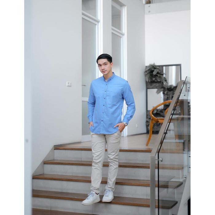 Hem pria polos kemeja polos cowo biru denim