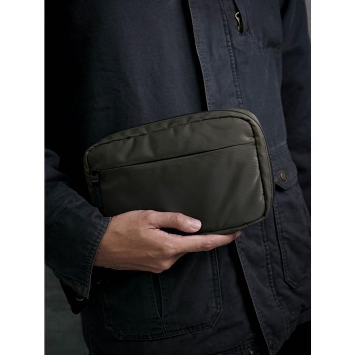 SALE Incase Nylon Accessory Organizer Pouch Bag (INTR400402) | Pouch Bag pria | Tas Tangan pria