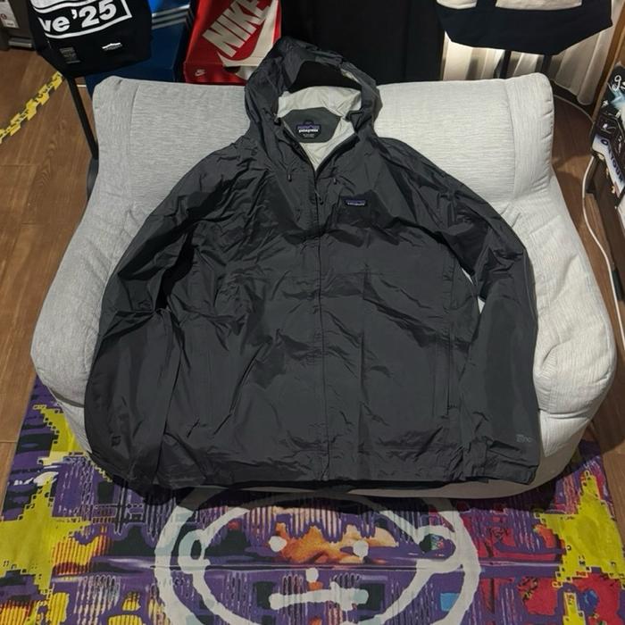 Patagonia torrentshell rain jacket original