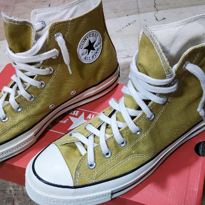Converse Sepatu Original Chuck Taylor All Star Hijau Kuning Tinggi dengan Tali Putih dan Logo Conver