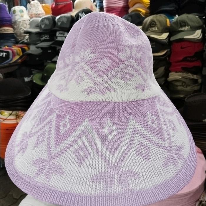 Topi rajut oval lebar depan