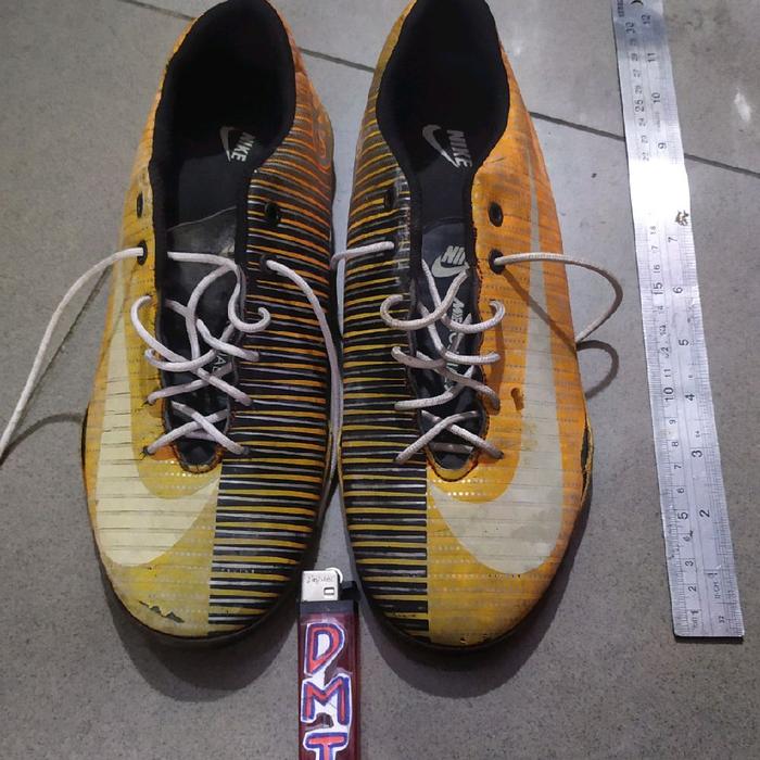 sepatu futsal mercurial no.39 _ panjang sol 26 cm _ second / bekas